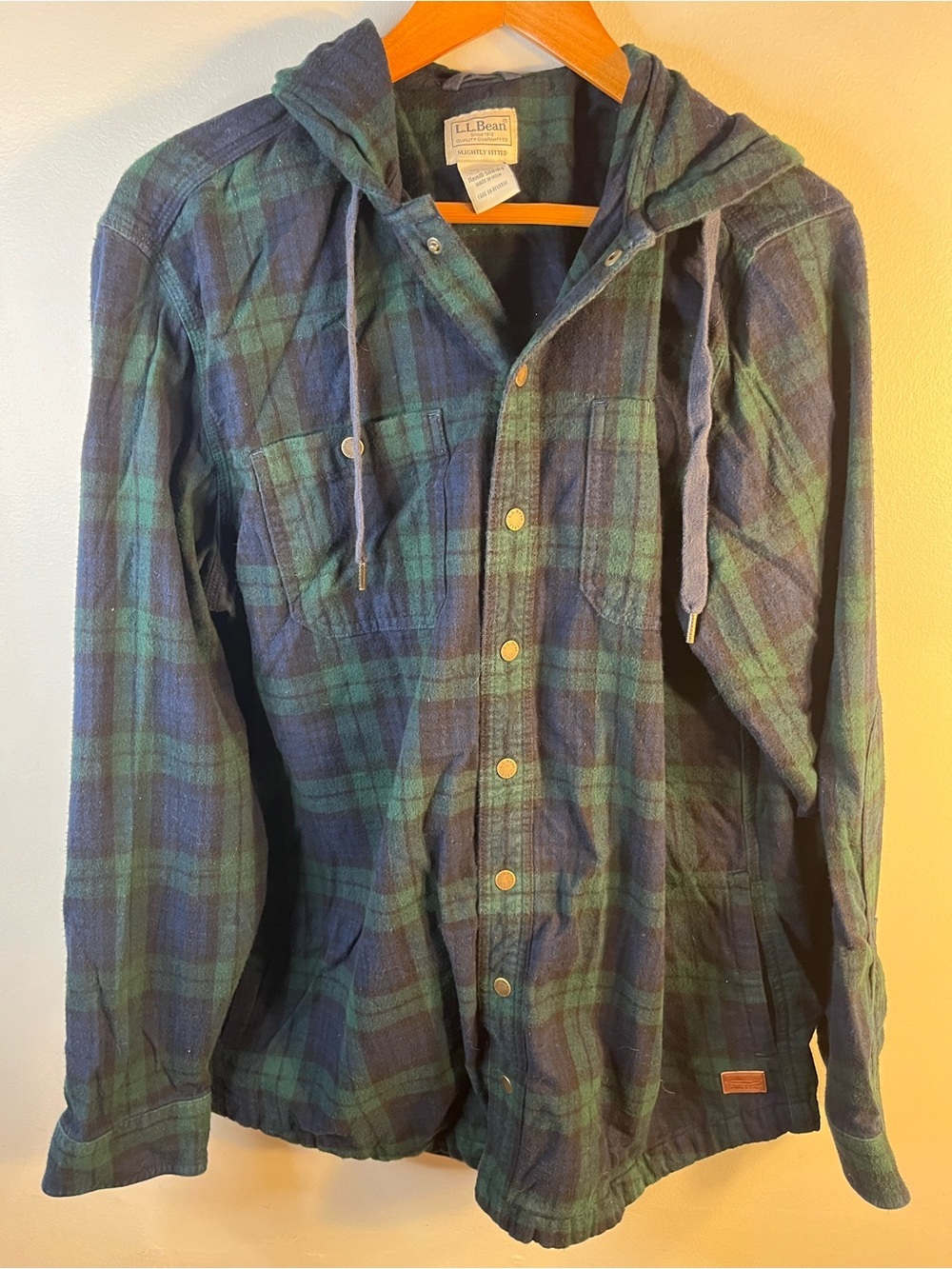 L.L. Bean Men’s Black Watch Plaid Hoodie Size Large Tall Button Closure